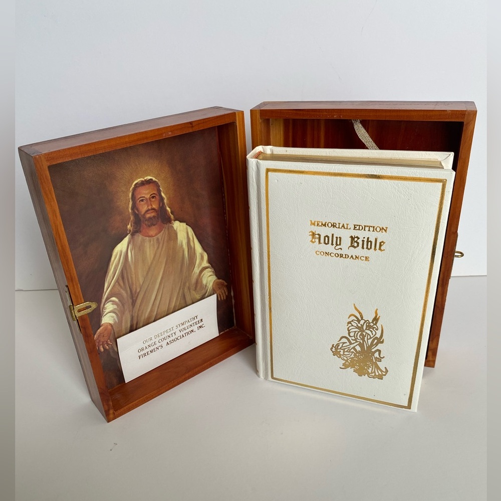 Holy Bible Memorial Edition Concordance gilded page wooden cedar box